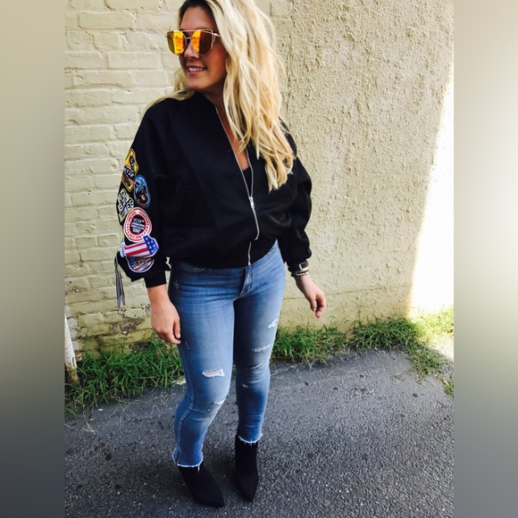 Meet your Posher, Danielle 🫶🏽 - Picture 7 of 9